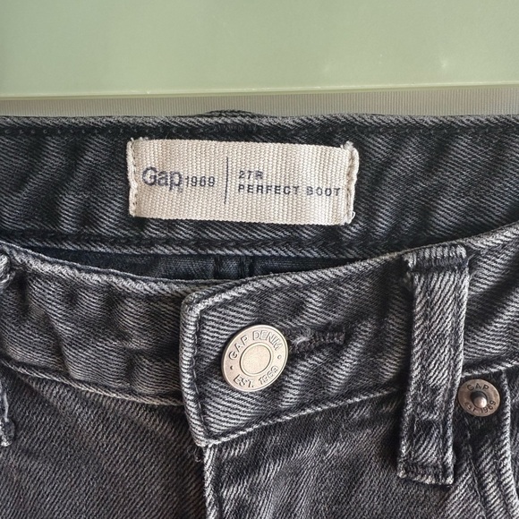 Gap perfect boot black jeans • Women’s 27R - Picture 4 of 6
